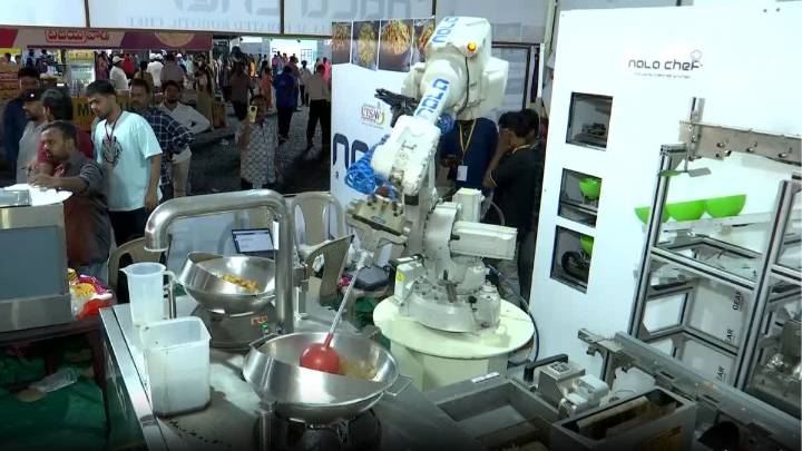 Nala Chef: This AI-Powered Multi-Cuisine Robotic Chef Can Cook Any Dish With Precision