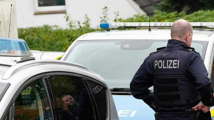 Shots fired at German town's betting shop hurt three
