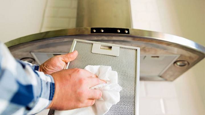 Olvidate de la grasa: así podés limpiar el filtro de la campana extractora con solo 2 ingredientes