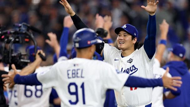 Freeman le da una épica victoria a Dodgers tras 18 entradas en la Serie Mundial