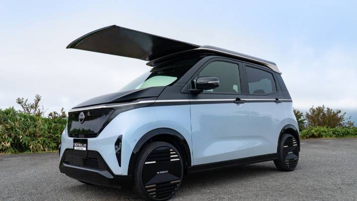 Futurista: Nissan apuesta por un doble techo solar innovador