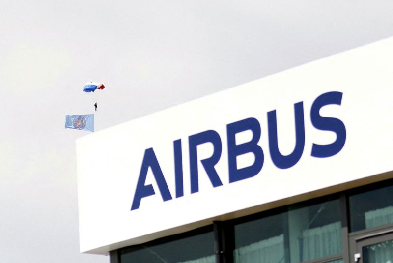Airbus sees sharp rise in aircraft services as fleets grow