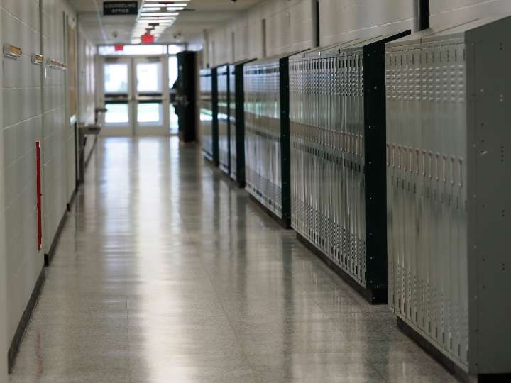 Wilsonville High School classes canceled after after hand-written threat found in boy’s bathroom