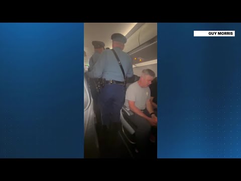 Mass. state troopers board Boston JetBlue flight after mid