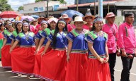 Más de tres mil mujeres Ngäbe Buglé en Panamá celebran primer desfile de las “Mil Naguas”