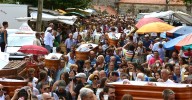 España: el pueblo que corre con ataúdes vacíos