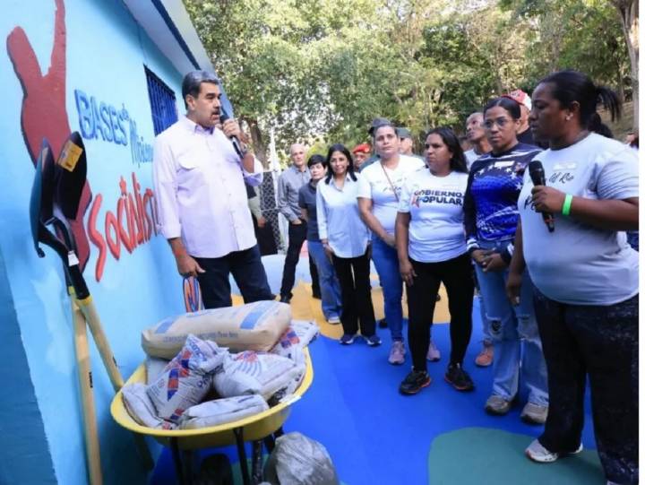 Maduro: Basta de estar especulando con el precio del cemento
