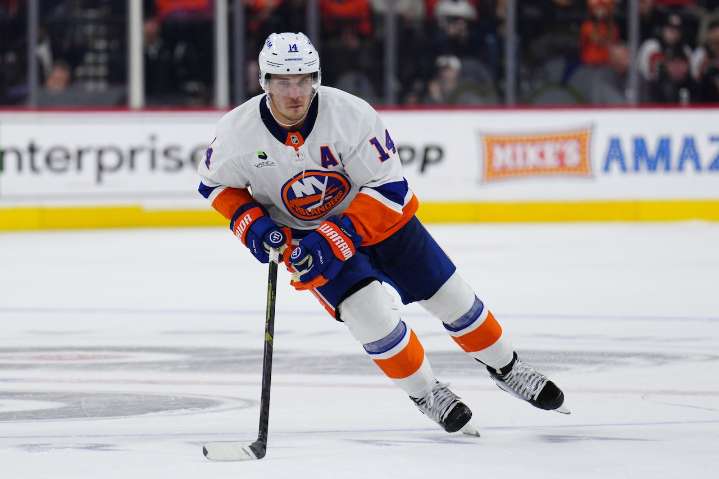 Where to watch Islanders vs. Bruins today: NHL free live stream