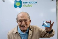 Tiene 100 años y renovó su registro en Mendoza: hasta cuándo se puede obtener la licencia de conducir