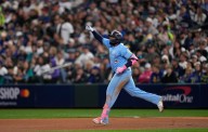 Blue Jays erupt for 5 homers to trounce Mariners 13