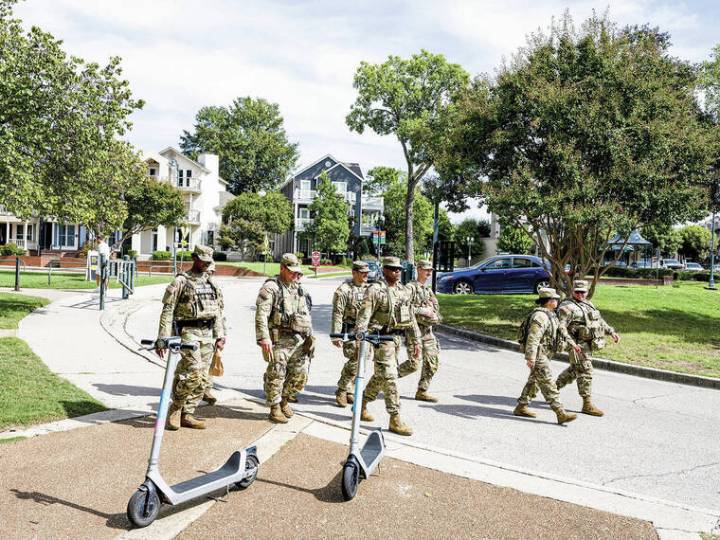Appeals court allows federalized National Guard, but leaves block on Chicago deployment in place