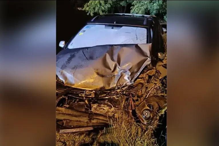 Una mujer murió tras el choque de auto contra un camión cisterna en la ruta 14