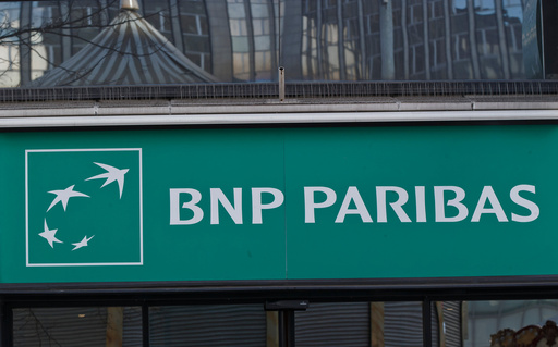 Ordenan al banco francés BNP Paribas que pague $20 millones a víctimas de atrocidades en Sudán