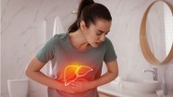 Tu hígado puede estar sobrecargado: señales de alerta y cómo hacer una limpieza segura
