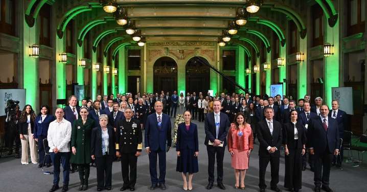 Sheinbaum presenta Plan México a empresarios del Foro Económico Mundial en Palacio Nacional