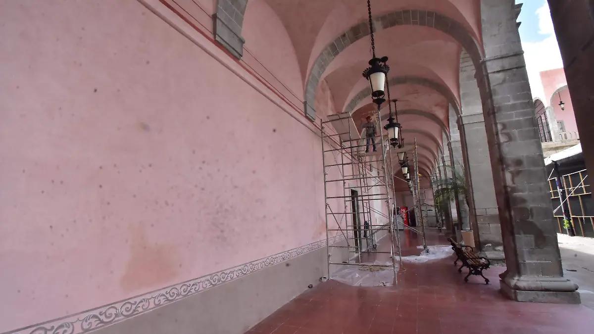 Columnas y cornisas de Presidencia Municipal de Irapuato fueron afectadas por la humedad y el tiempo: Manuel Venegas Pérez
