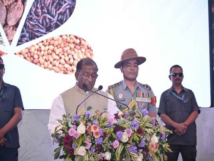 Assam Governor pays tribute to police personnel on police day