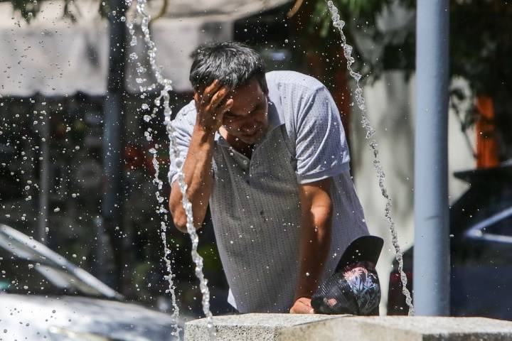 Por altas presiones y dorsal en altura: este día de la semana se superarán los 30°C en Santiago