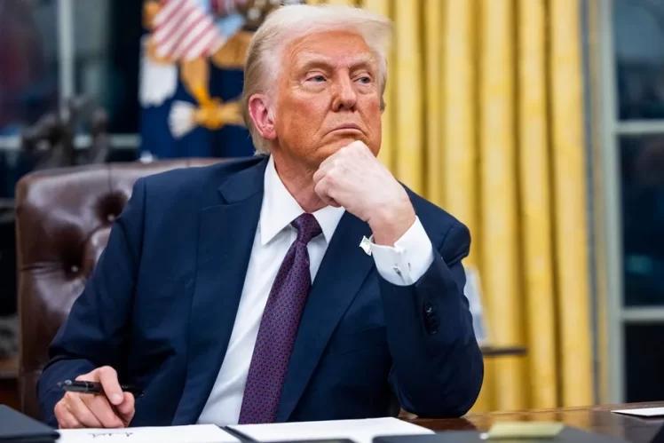 Medios de EE.UU. insisten en inminente ataque a Venezuela, pero Trump dice ”no es cierto”