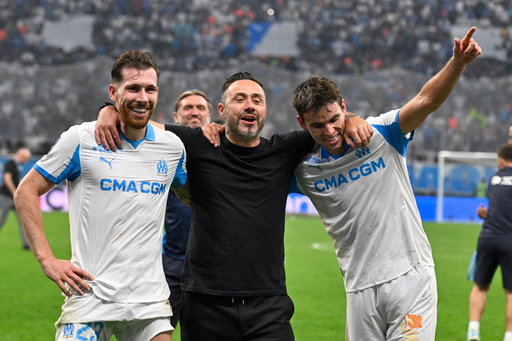 Marsella busca su cuarta victoria consecutiva y PSG visita a Lille como líder de la Liga 1