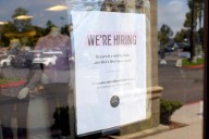 Datos de empleo en EE.UU. en ausencia de informe oficial del Gobierno apuntan a deterioro