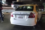 Alerta Vial: Taxi de Pachuca se impacta al transitar sobre el bulevar Colosio