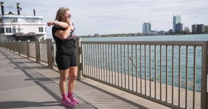 Travel nurse to achieve 50-state marathon goal in Detroit as she turns 50