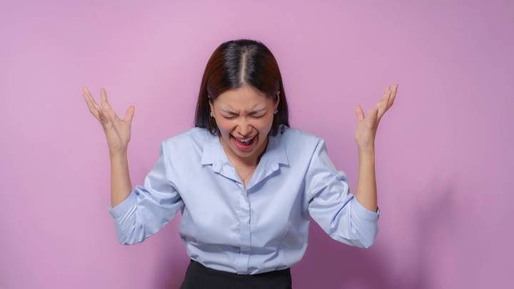 How highly successful people deal with a 'control freak' boss: Career expert