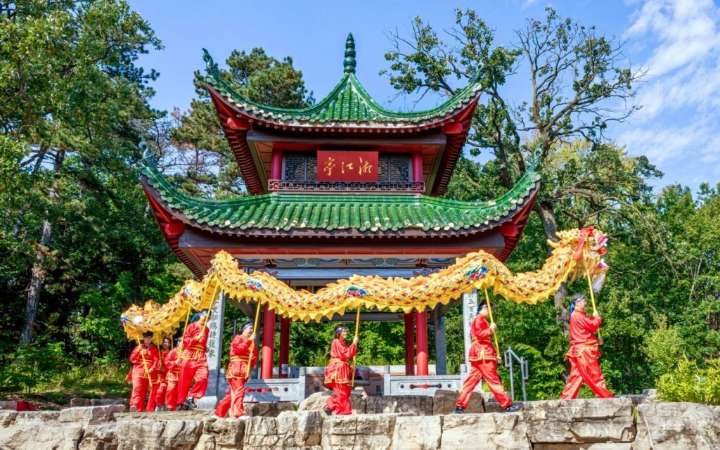 Festival at St. Paul’s Lake Phalen celebrates Chinese harvest moon holiday