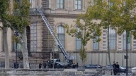 Dos detenidos por el robo de las joyas del Louvre, según la prensa francesa