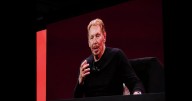 Larry Ellison ‘abraza’ el negocio de la IA y halaga a Elon Musk y OpenAI