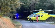 Un motorista herido en un accidente en la OU-202, entre A Mezquita e A Merca