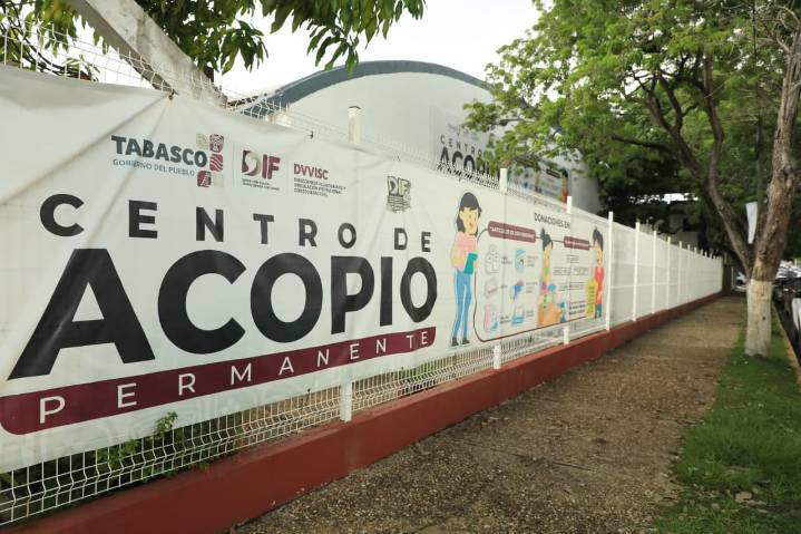 Gobierno del Pueblo abre dos centros de acopio para afectados por lluvias en Veracruz.