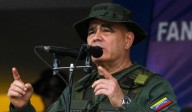 Militares venezolanos impedirán instalación de un gobierno "arrodillado" a EEUU, asegura ministro de Defensa venezolano