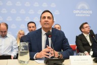 El Gobierno presentó una reforma laboral que prevé un salario dinámico: se establecerá según el rendimiento del empleado