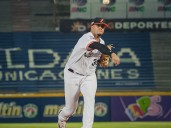 Andry Lara es imbatible en el montículo