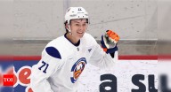 Matthew Schaefer makes the New York Islanders roster, becomes No. 1 pick ready for NHL debut