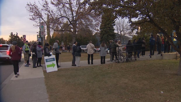Calgary municipal election marked by lower voter turnout