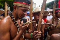 Maduro invita a movilización por el Día de la Resistencia Indígena (+Foto)