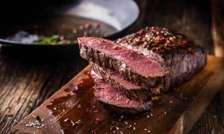 "Lo más importante en un asador es la paciencia y el tiempo que se dedica al corte"