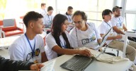 Entrega de computadores de mala calidad: “no es casualidad, es corrupción”, dice director de entidad nacional