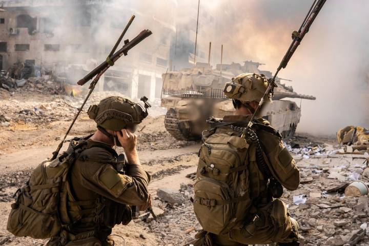 Israel ordena reducir al mínimo operaciones en Gaza tras aceptación parcial de Hamas del plan de Trump