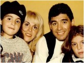 Claudia Villafañe recordó a Diego Maradona en el día de su cumpleaños con una imagen cargada de simbolismo