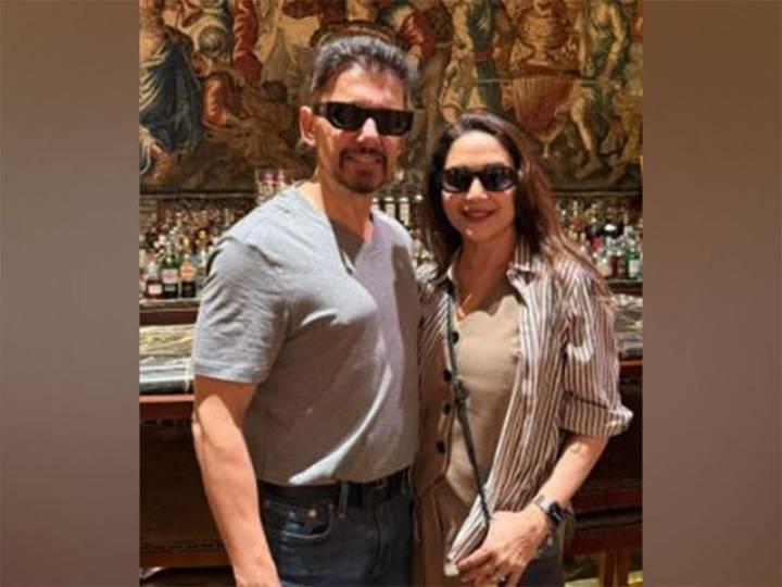 ‘26 years of walking hand in hand...’ says Madhuri Dixit in anniversary post for Shriram Nene