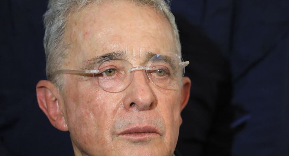 Álvaro Uribe: Tribunal de segunda instancia absuelve al expresidente e Colombia por el delito de soborno últimas