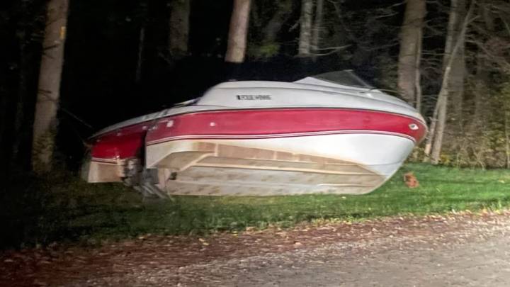 Mattapoisett Police searching for owner of abandoned boat