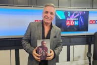 La tajante reflexión de Luis “Lucho” Jara: “No estamos preparados en Chile para que los artistas nos identifiquemos políticamente”