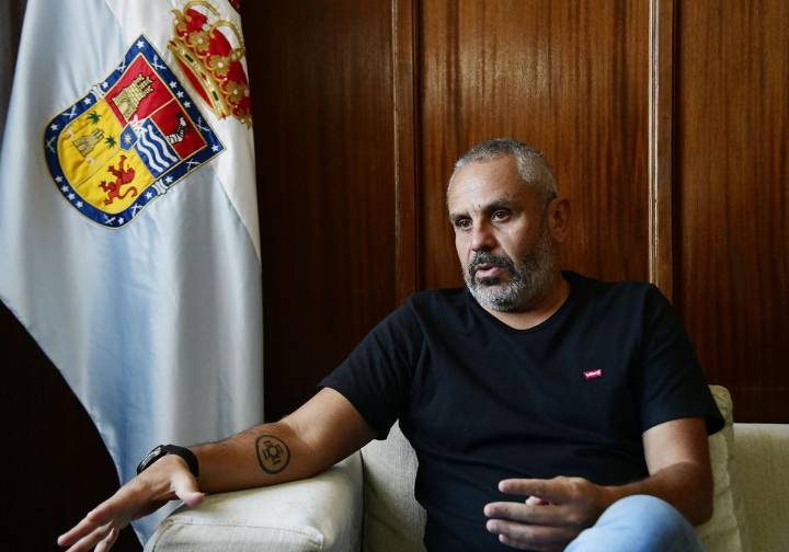 El alcalde de Guía asegura que los pagos a los quince proveedores «están acreditados»