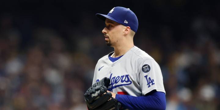 Blake Snell throws 8 scoreless innings vs. Brewers in NLCS Game 1