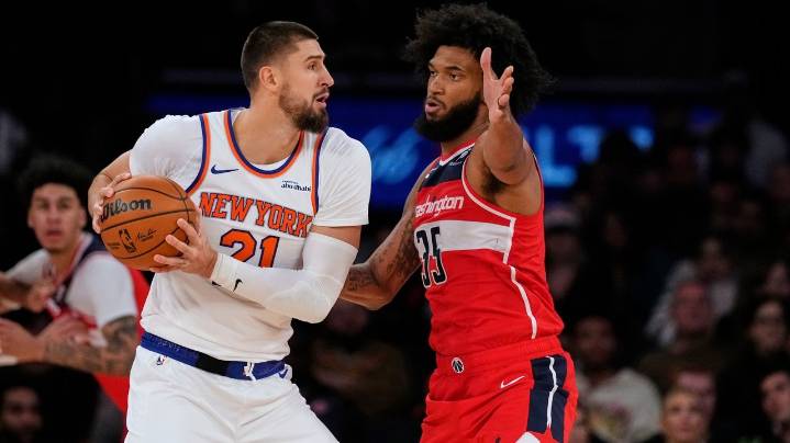 Real Madrid signs veteran NBA center Alex Len